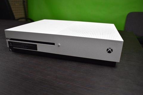 Konsola Microsoft Xbox One S 500GB