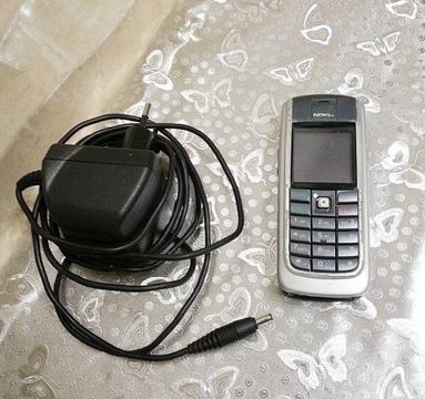 Telefon komórkowy Nokia 6020 - sprawny