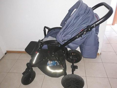 Sprzedam wózek 2w1 plus fotelik