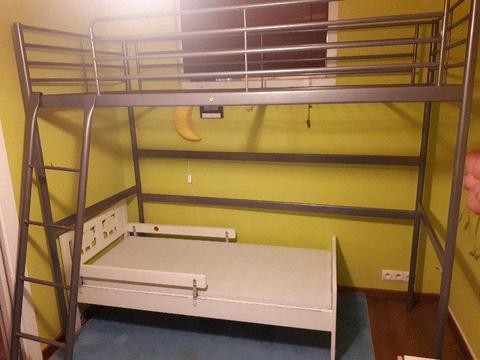 Łóżko piętrowe Ikea Svarta