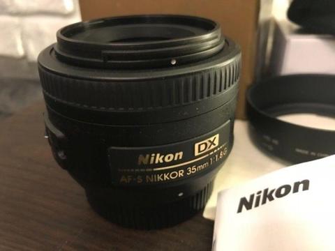 Nikon D7100+Nikon AF-S 35mm f1.8G DX+Grip+2 Baterie