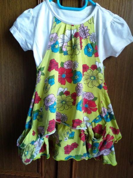 sukienka na lato,ciekawy krój,wygodna bawełniana dla 4-5 latki