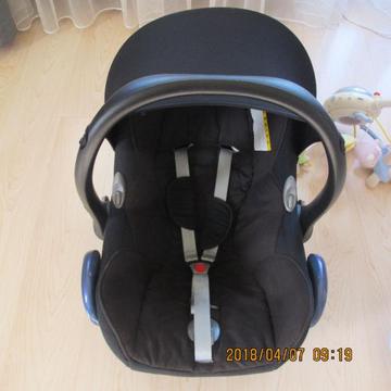 Foteli Maxi-Cosi 0-13kg plus karuzela grająca i świecąca Fisher Price gratis!!