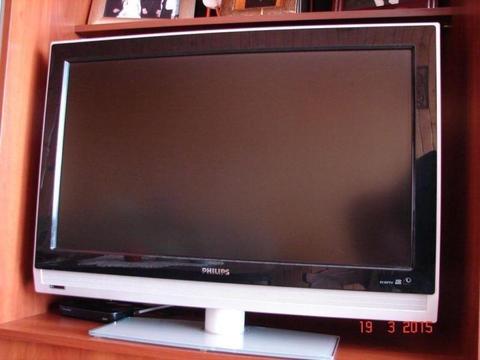 Tv Lcd panoramiczny 81cm 32cale marki Philips HD Pixel Plus