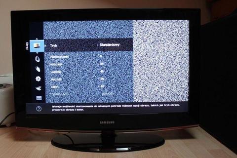 Świetny telewizor LCD marki Samsung 32