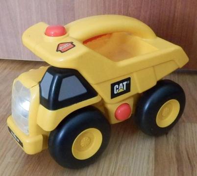 Auto Samochód zabawka dla dziecka CAT latarka trąbi świeci GOCŁAW