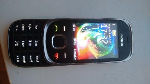 Bardzo dobry stan Nokia 7230 z bateria trzyma 5 dni orginalna bateria
