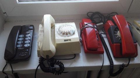 Telefony stacjonarne różne rodzaje