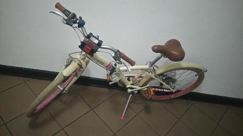 Sprzedam rower dla dziewczynki 8-12 lat firmy B'TWIN (Decathlon)