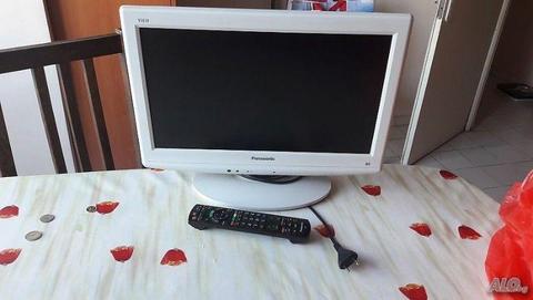 Tv z funkcją monitora 19 cali PANASONIC VIERA TX-L19X10EW