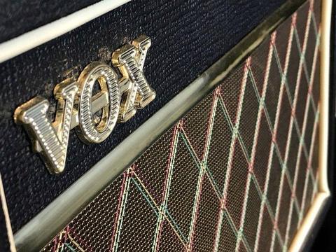 VOX PATHFINDER 10 Wzmacniacz gitarowy Combo MEGA
