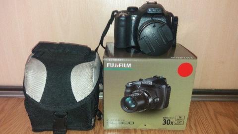 Sprzedam aparat FujiFilm FinePix SL300