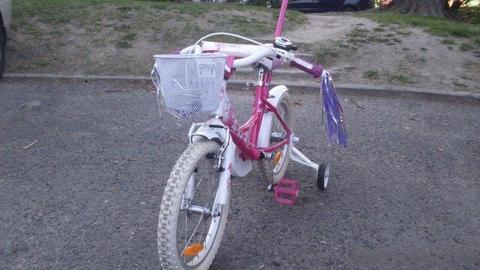 Sprzedam rower dla dziewczynki - stan idealny bardzo mało używany
