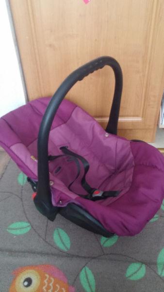 Sprzedam fotelik-nosidełko karawel 0-13kg