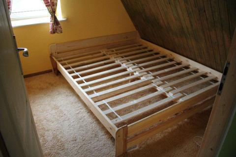 łozko sosnowe duże 180x200 nowe bardzo ładne