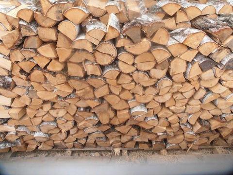 Drewno kominkowe lub opałowe pocięte na odcinki 30-32 cm i połupane. Transport. tel. 792057780