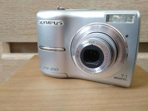 Sprzedam aparat cyfrowy Olympus FE-210
