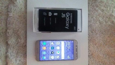 NOWIUTKI telefon Samsung Galaxy J5