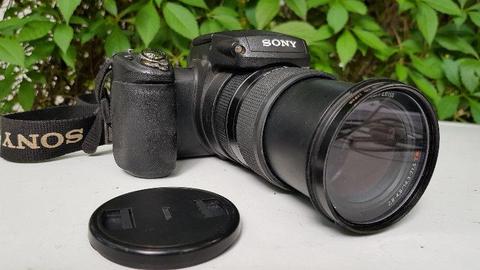 Kultowy aparat fotograficzny Sony Cybershot DSC-R1 używany