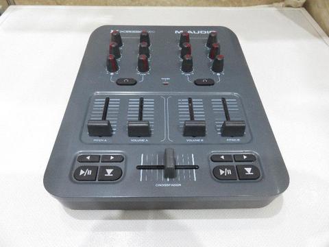 X-Session PRO kontroler MIDI USB M-AUDIO dla DJów