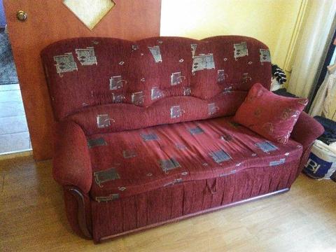Komplet mebli do sprzedania 200zł (kanapa+2 fotele+2 pufy)