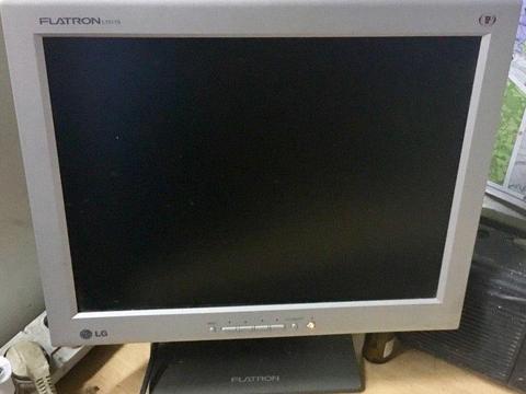 Monitor LCD firmy LG typ flatron porządny 15
