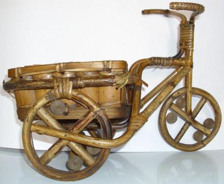 Rower / motocykl z rattanu / wikliny