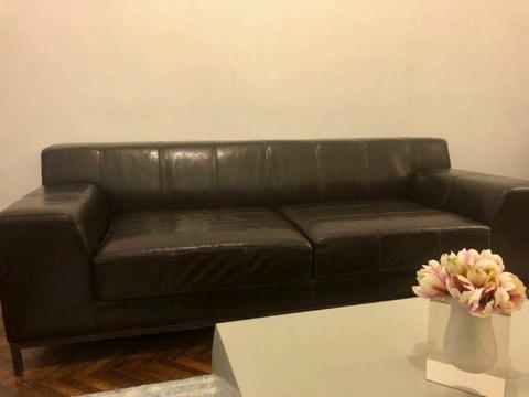 Sofa z eco skóry Ikea w bardzo dobrym stanie