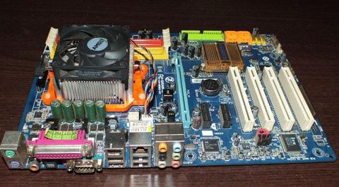 Płyta główna AM2+ Gigabyte z procesorem AMD Athlon II X2 250 2x 3.0GHz