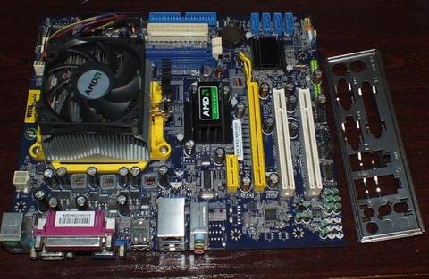 Płyta główna AM2 / AM2+ i 2-rdzeniowy procesor AMD Athlon X2 2,5GHz