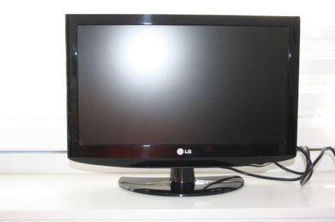 Telewizor LG 19 cali LCD 19LH2000 mpeg-4 + pilot