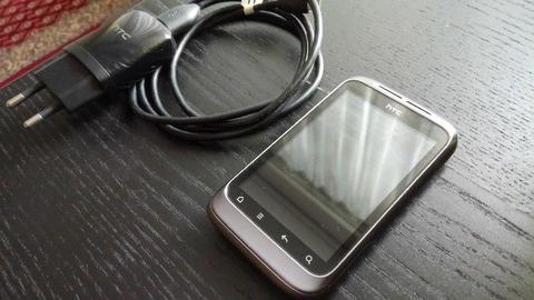 Telefon komórkowy HTC Wildfire S 2GB karta pamięci + pokrowiec materiałowy w zestawie