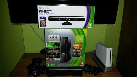 XBOX 360 Slim 250GB+kinect +3 pady+ 34 gry !!!