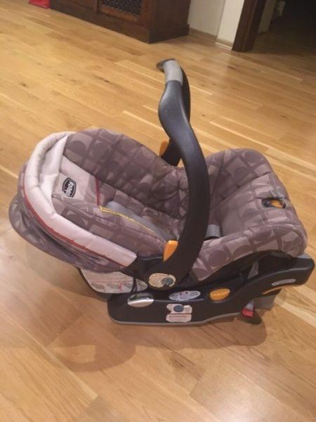 fotelik samochodowy nosidelko chicco z baza isofix
