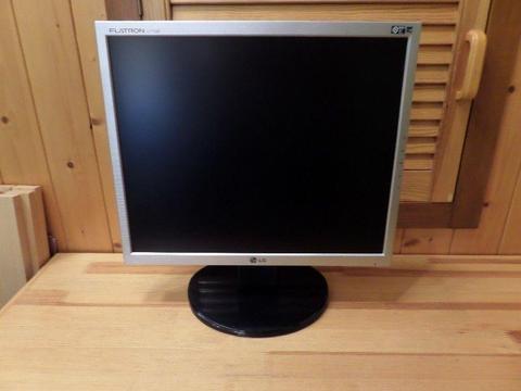 Monitor LG L1753S 17' LCD 1280x1024 5ms 5000:1 VGA