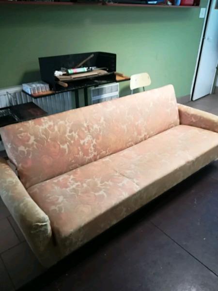 Sofa tanio