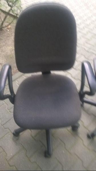 Sprzedam krzesło biurowe obrotowe