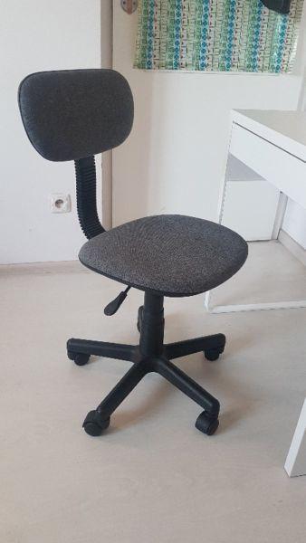 Krzesło / fotel biurowe obrotowe