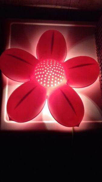 Lampka nocna kwiatek - Ikea
