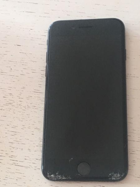 Iphone 7 używany tydzień, sprawny, uszkodzona szybka