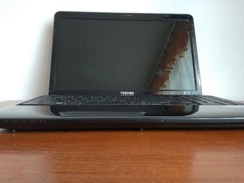 Sprzedam laptop Toshiba Satellite L650 15,6 cala