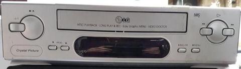 Wysokiej klasy Magnetowid VHS LG LV270 + dodatki
