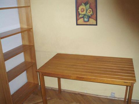 Stół drewniany idealny do ogrodu na taras lub na działkę