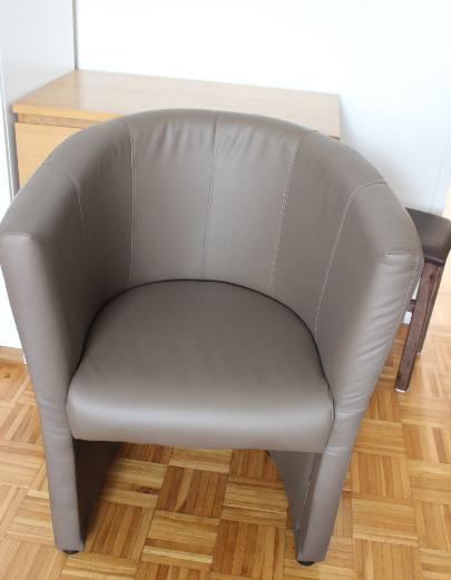 Fotel brązowy
