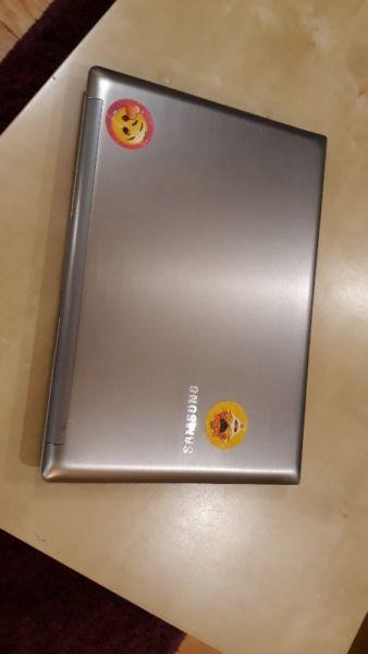 Laptop Samsung QX310 | Szybki Dysk SSD 256GB Samsung 840 PRO