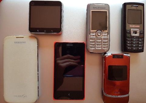 ZESTAW 6 TELEFONÓW : Samsung Galaxy 4, Samsung, 2 x Motorolla, Nokia X dual sim, SonyErocson