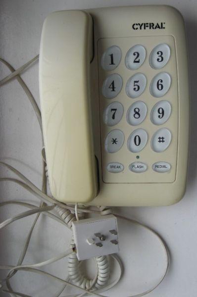 Telefon stacjonarny klawiszowy