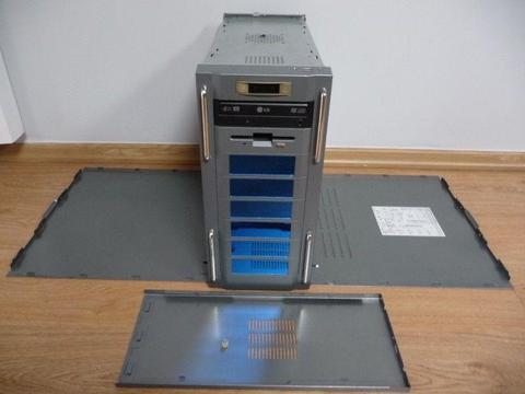 Komputer Athlon XP 2500+, 1,25 GB RAM, 2xHDD, RADEON 9600SE