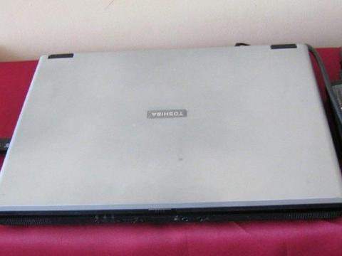 Laptop TOSHIBA Satellite L30-10X