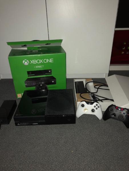 Xbox One 500GB + Kinect Sensor + 2 kontrolery